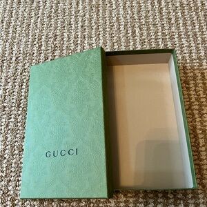 Gucci box with ribbon